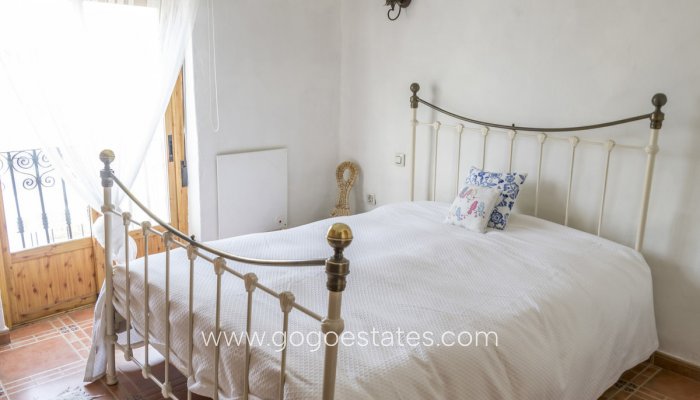 Wiederverkauf - Haus - Stadthaus - Seron