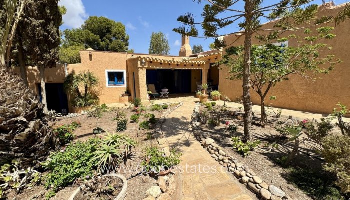 Te koop - Huis - Vrijstaande Villa - Mizala