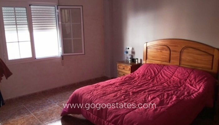 Revente - Maison - Maison mitoyenne - Turón