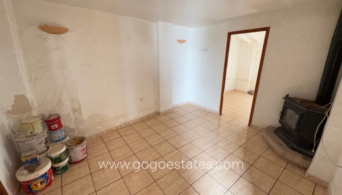 Resale - House - Townhouse - Seron