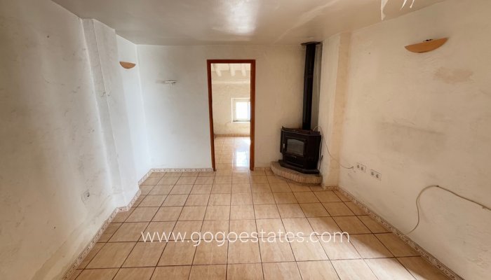 Resale - House - Townhouse - Seron