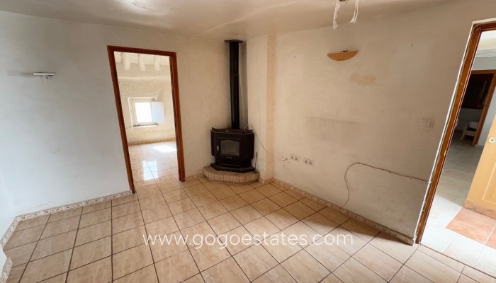 Resale - House - Townhouse - Seron