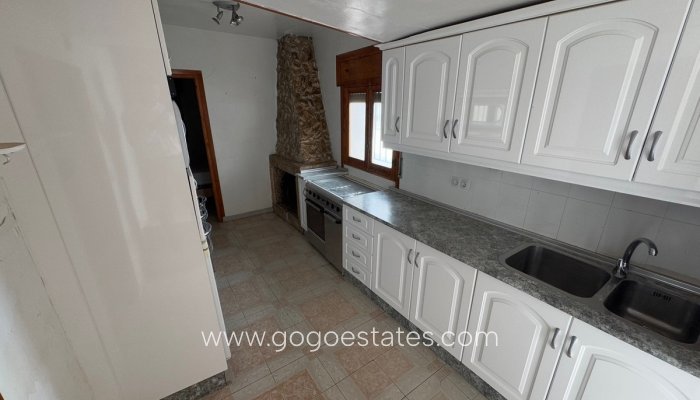 Resale - House - Townhouse - Seron