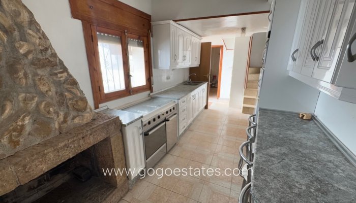 Resale - House - Townhouse - Seron