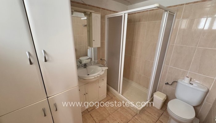 Resale - House - Townhouse - Seron