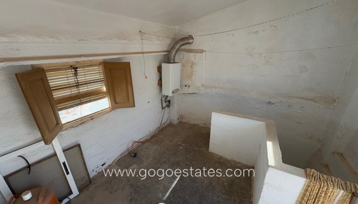 Resale - House - Townhouse - Seron