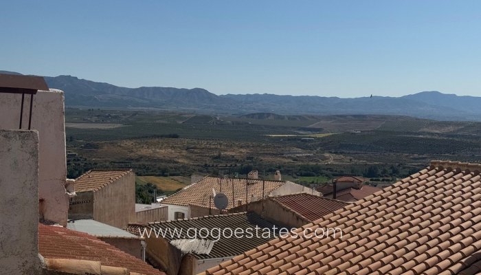 Resale - House - Townhouse - Seron