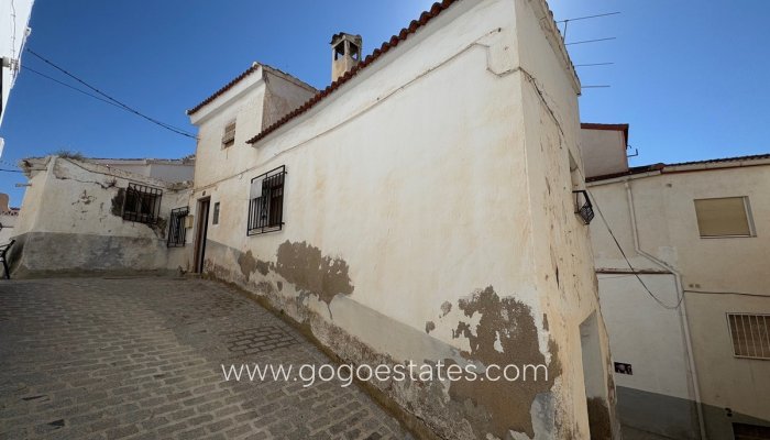 Resale - House - Townhouse - Seron