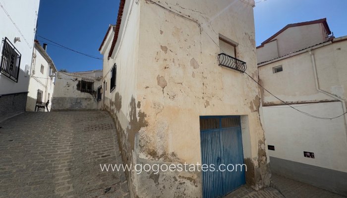 Resale - House - Townhouse - Seron