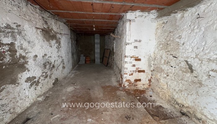 Resale - House - Townhouse - Seron