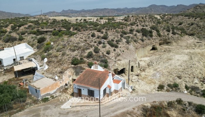 Te koop - Huis - Grotwoning - Cuevas del Almanzora - Vera