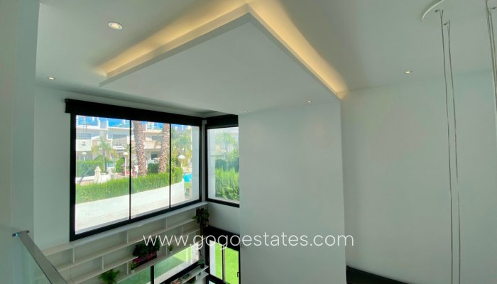 Te koop - Huis - Vrijstaande Villa - Rojales - Ciudad Quesada