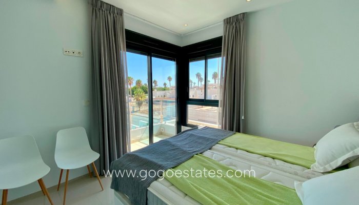 Te koop - Huis - Vrijstaande Villa - Rojales - Ciudad Quesada