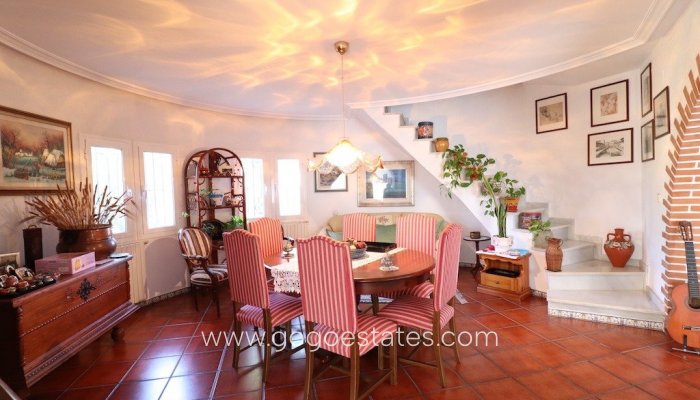 Te koop - Huis - Vrijstaande Villa - Torrevieja - Nueva Torrevieja