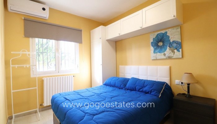 Te koop - Huis - Vrijstaande Villa - Torrevieja - Nueva Torrevieja