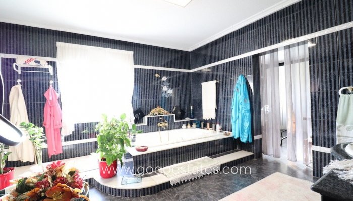 Te koop - Huis - Vrijstaande Villa - Torrevieja - Nueva Torrevieja