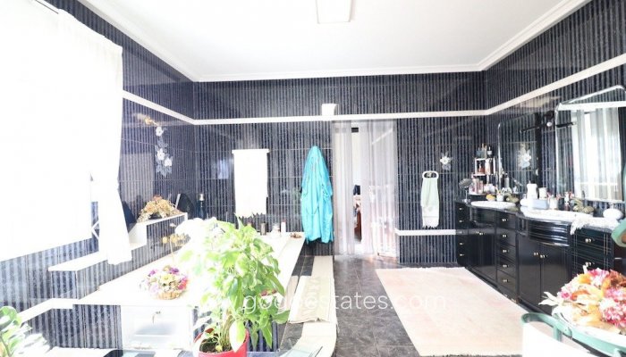 Te koop - Huis - Vrijstaande Villa - Torrevieja - Nueva Torrevieja