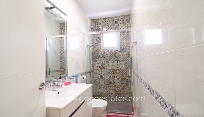 Te koop - Huis - Vrijstaande Villa - Torrevieja - Nueva Torrevieja