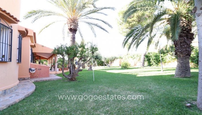 Te koop - Huis - Vrijstaande Villa - Torrevieja - Nueva Torrevieja