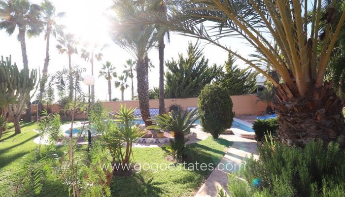 Te koop - Huis - Vrijstaande Villa - Torrevieja - Nueva Torrevieja