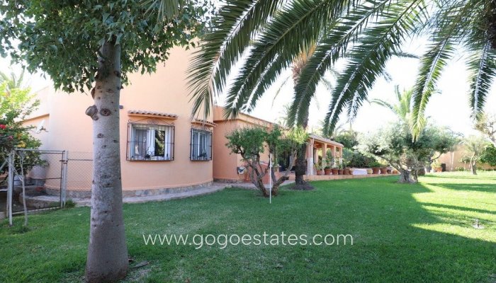 Te koop - Huis - Vrijstaande Villa - Torrevieja - Nueva Torrevieja