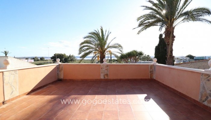 Te koop - Huis - Vrijstaande Villa - Torrevieja - Nueva Torrevieja