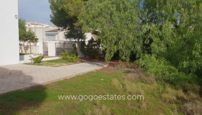 Te koop - Huis - Vrijstaande Villa - Orihuela - La Zenia