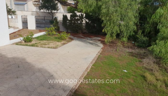 Te koop - Huis - Vrijstaande Villa - Orihuela - La Zenia