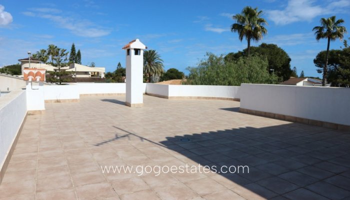 Te koop - Huis - Vrijstaande Villa - Orihuela - La Zenia