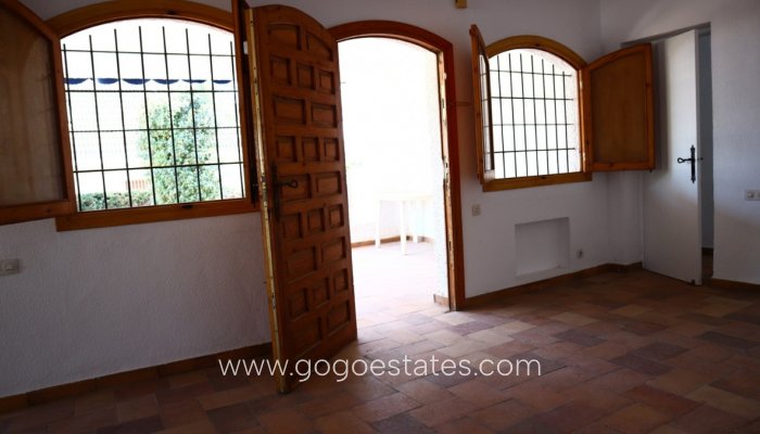 Te koop - Huis - Vrijstaande Villa - Orihuela - La Zenia