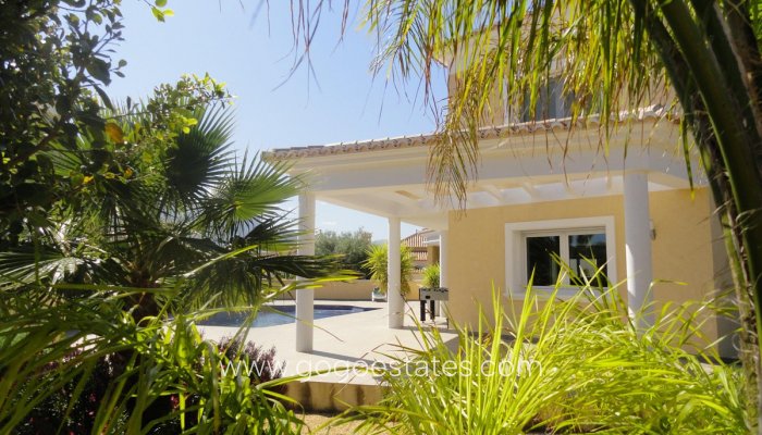 Te koop - Huis - Vrijstaande Villa - Calpe - Calpe Centro