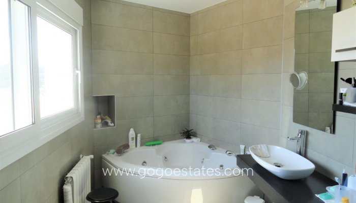 Te koop - Huis - Vrijstaande Villa - Calpe - Calpe Centro