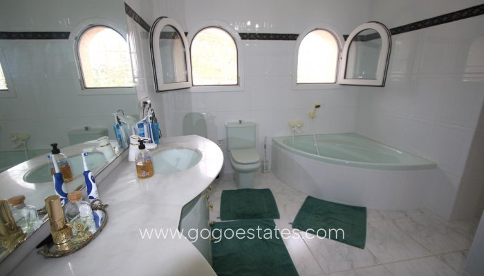 Te koop - Huis - Vrijstaande Villa - Calpe - la Canuta