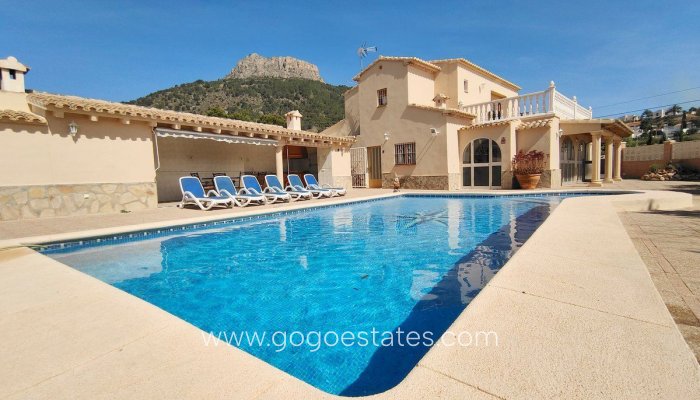 Te koop - Huis - Vrijstaande Villa - Calpe - Calpe Centro