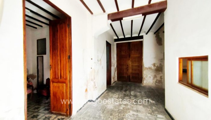 Te koop - Huis - Vrijstaande Villa - Pego - Pego Centro