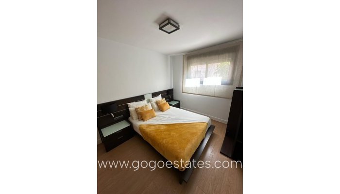 Te koop - Appartement - Appartement op de middelste verdieping - Torrevieja - Torrevieja Centro