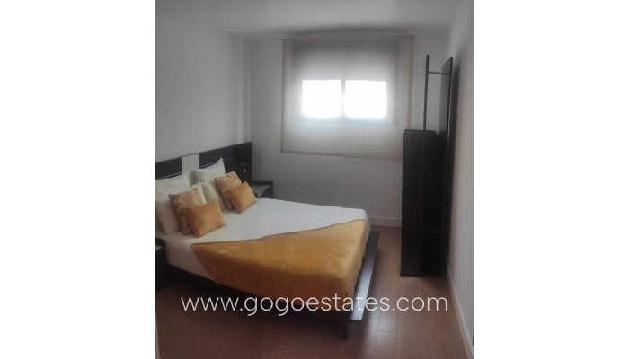 Te koop - Appartement - Appartement op de middelste verdieping - Torrevieja - Torrevieja Centro