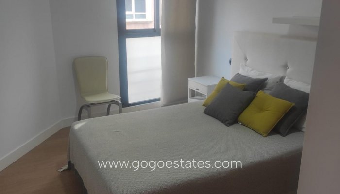 Te koop - Appartement - Appartement op de middelste verdieping - Torrevieja - Torrevieja Centro