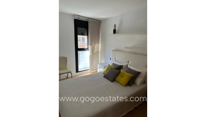 Te koop - Appartement - Appartement op de middelste verdieping - Torrevieja - Torrevieja Centro