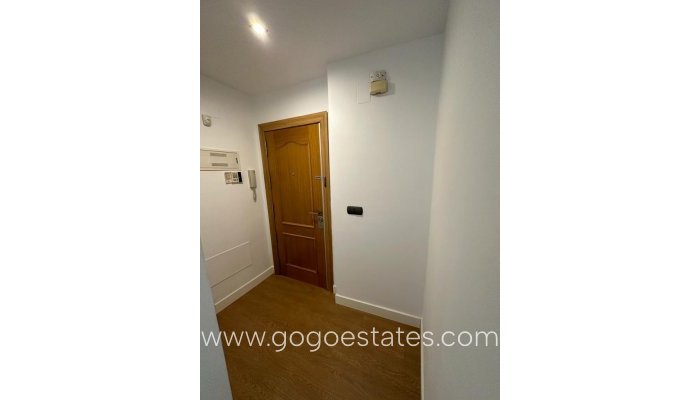 Te koop - Appartement - Appartement op de middelste verdieping - Torrevieja - Torrevieja Centro