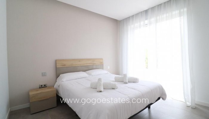 Te koop - Huis - Vrijstaande Villa - Orihuela - Campoamor