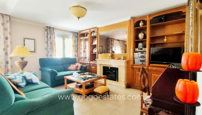 Te koop - Huis - Vrijstaande Villa - Dénia - Denia Centro