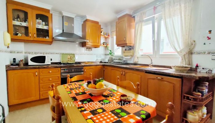 Te koop - Huis - Vrijstaande Villa - Dénia - Denia Centro