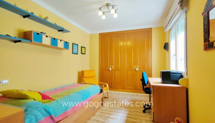 Te koop - Huis - Vrijstaande Villa - Dénia - Denia Centro