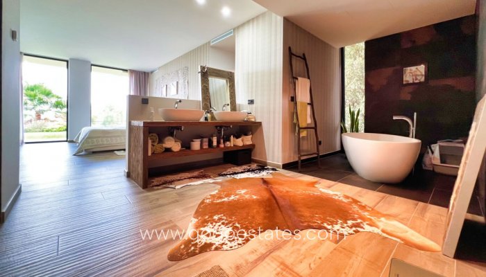 Te koop - Huis - Vrijstaande Villa - Altea - Altea Hills