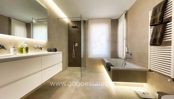 Te koop - Huis - Vrijstaande Villa - Altea - Altea La Vella