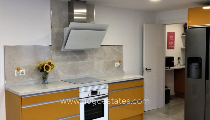 Revente - Appartement - Appartement au rez-de-chaussée - Finestrat