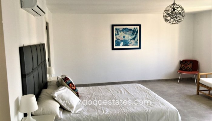 Revente - Appartement - Appartement au rez-de-chaussée - Finestrat