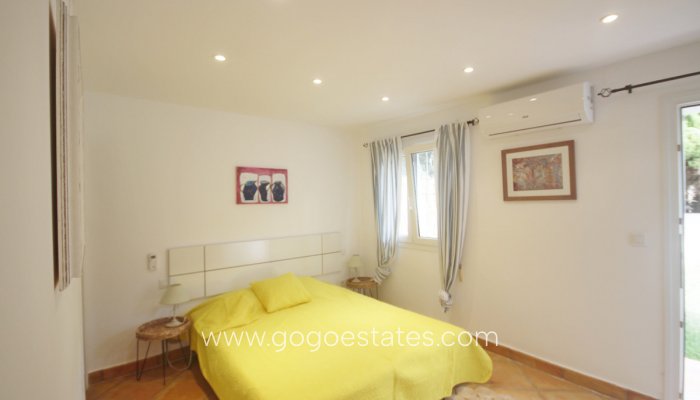 Te koop - Huis - Vrijstaande Villa - Teulada - Moraira