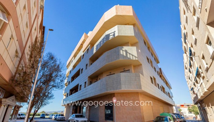 Te koop - Appartement - Appartement op de middelste verdieping - Torrevieja - Torrevieja Centro